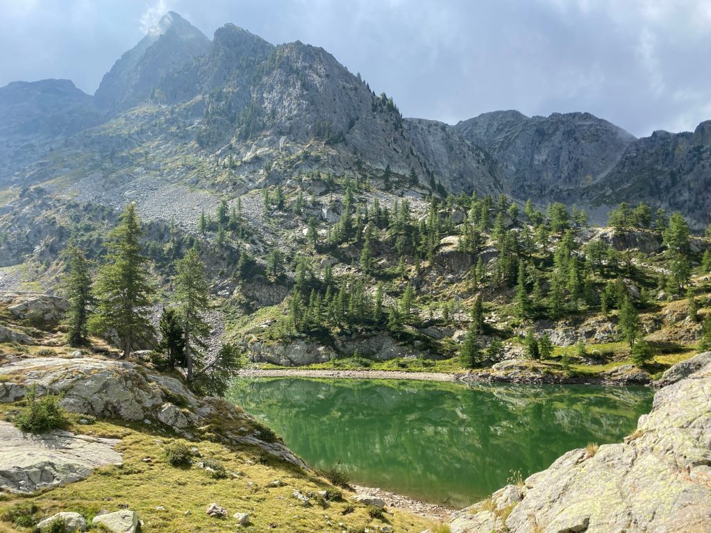 gr52 : Massif du Mercantour et lac d'altitude